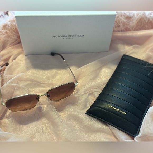Victoria Beckham Gold Square Navigator Sunglasses VB214SA 725 Brown Gradient - Picture 3 of 8